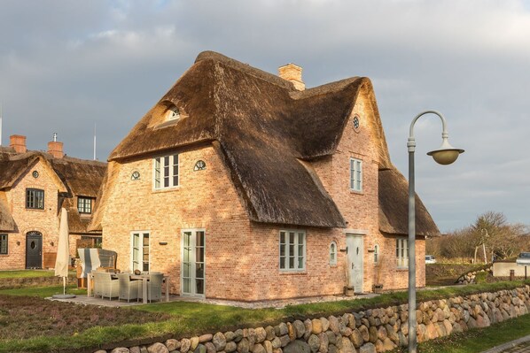 Exterior - Hiirbloom - Ein Wahrer Sylter Urlaubstraum Erwartet Sie im Haus Hiirbloom in Wenningstedt (Wenningstedt-Braderup (Sylt))