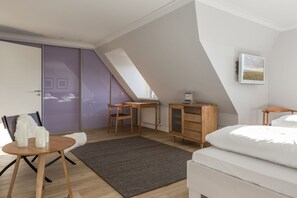 5 chambres, fer et planche à repasser, Wi-Fi, draps fournis