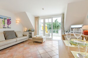 Unclassified image, 2 of 22, button - Carin, App. 6 - Domizil in Dorfteichlage für bis zu 4 Personen (Wenningstedt-Braderup (Sylt))