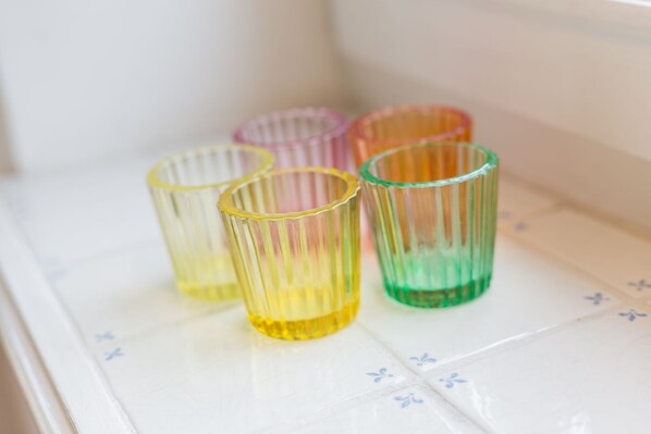 Unclassified image, 1 of 22, button