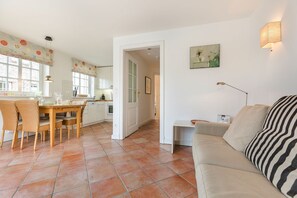 Unclassified image, 5 of 22, button - Carin, App. 6 - Domizil in Dorfteichlage für bis zu 4 Personen (Wenningstedt-Braderup (Sylt))