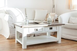 TV, stereo - Haus Heideresidenz App. 23 - Helles und Mordernes Zwei-raum-appartement (Wenningstedt-Braderup (Sylt))