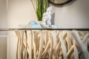 Unclassified image, 5 of 20, button