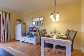 Dining - Dorfteich Residence, App. 11 Felix - Komfort und Kleiner Dorfteichblick (Wenningstedt-Braderup (Sylt))