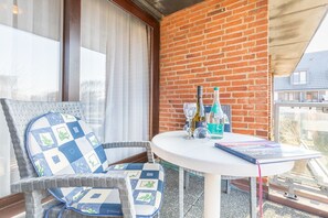 Outdoor dining - Fortuna, App. 14 - Urlaub im Herzen Wenningstedts für bis zu 4 Personen (Wenningstedt-Braderup (Sylt))