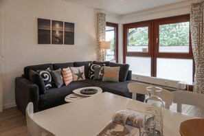 Living area - Fortuna, App. 14 - Urlaub im Herzen Wenningstedts für bis zu 4 Personen (Wenningstedt-Braderup (Sylt))