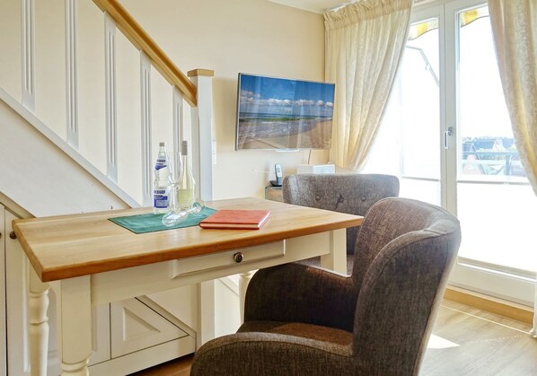 Unclassified image, 1 of 13, button