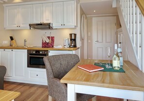 Unclassified image, 3 of 13, button