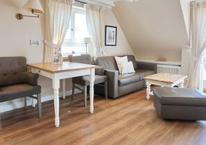 Unclassified image, 4 of 18, button