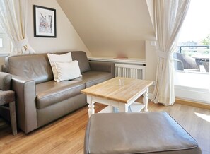 Unclassified image, 5 of 18, button