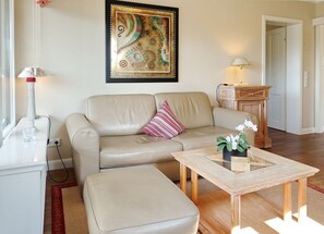 Fernseher, Stereoanlage