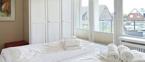 2 soverom, strykejern/-brett, wi-fi og sengetøy