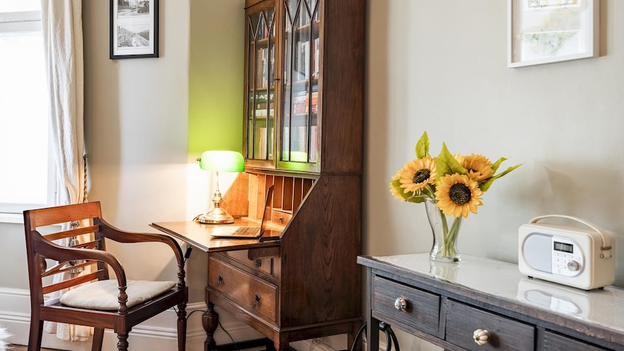The Regency Studio 82cathedral