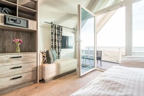 1 bedroom, in-room safe, iron/ironing board, WiFi - Hafen27list, Haus 8 - Hausteil im EG, UG, OG, DG, ca. 219m² Nutzfläche, 2 Parkplätzen, Nichtraucher (List)