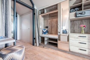 Interior - Hafen27list, Haus 8 - Hausteil im EG, UG, OG, DG, ca. 219m² Nutzfläche, 2 Parkplätzen, Nichtraucher (List)