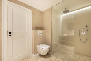 Unclassified image, 5 of 28, button - Strandhaus - Hausteil im Eg,ug,og,dg ca. 157qm Nutzfl., Nichtraucher, Haustiere Nicht Erlaubt (Wenningstedt-Braderup (Sylt))