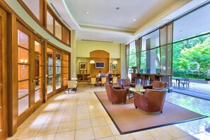 Lobby - Steps to Crystal City Metro | Modern Apt (Arlington)