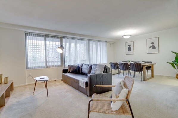 TV, fireplace, offices