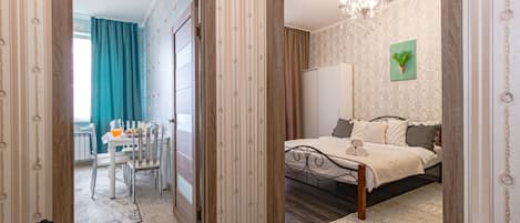 1 habitación, tabla de planchar con plancha, wifi y ropa de cama