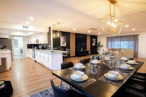 Dining - Sun Soaked Tempe Getaway -Pool, Spa, & Outdoor Fun (Tempe)