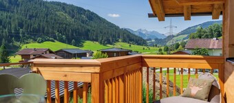 Modern chalet with pine sauna by the ski lift