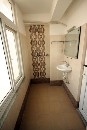 Bathroom - De Hotel Veda (Kathmandu)