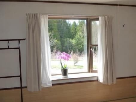 Interior. Minshuku Enogubako