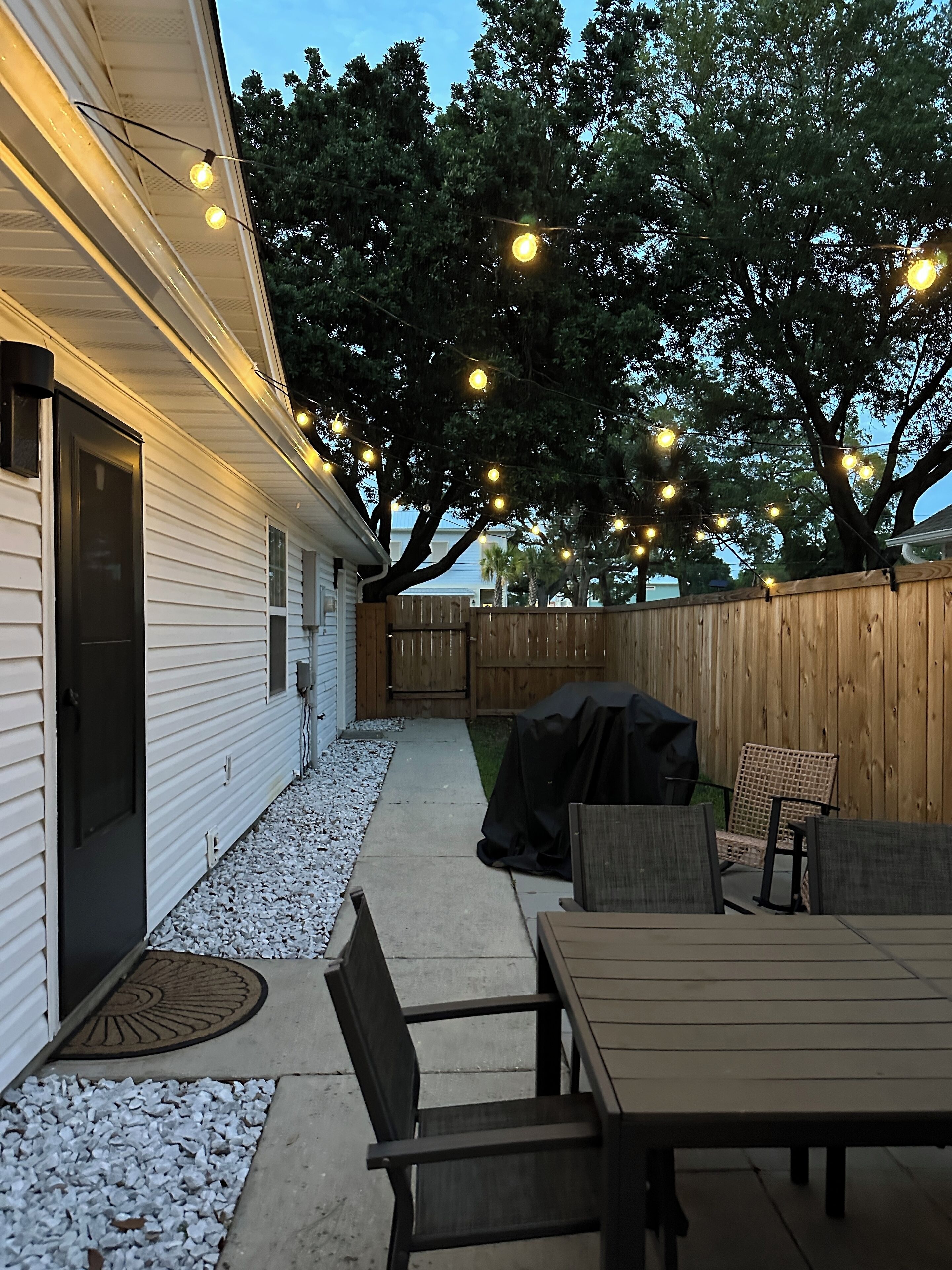 Outdoor dining
