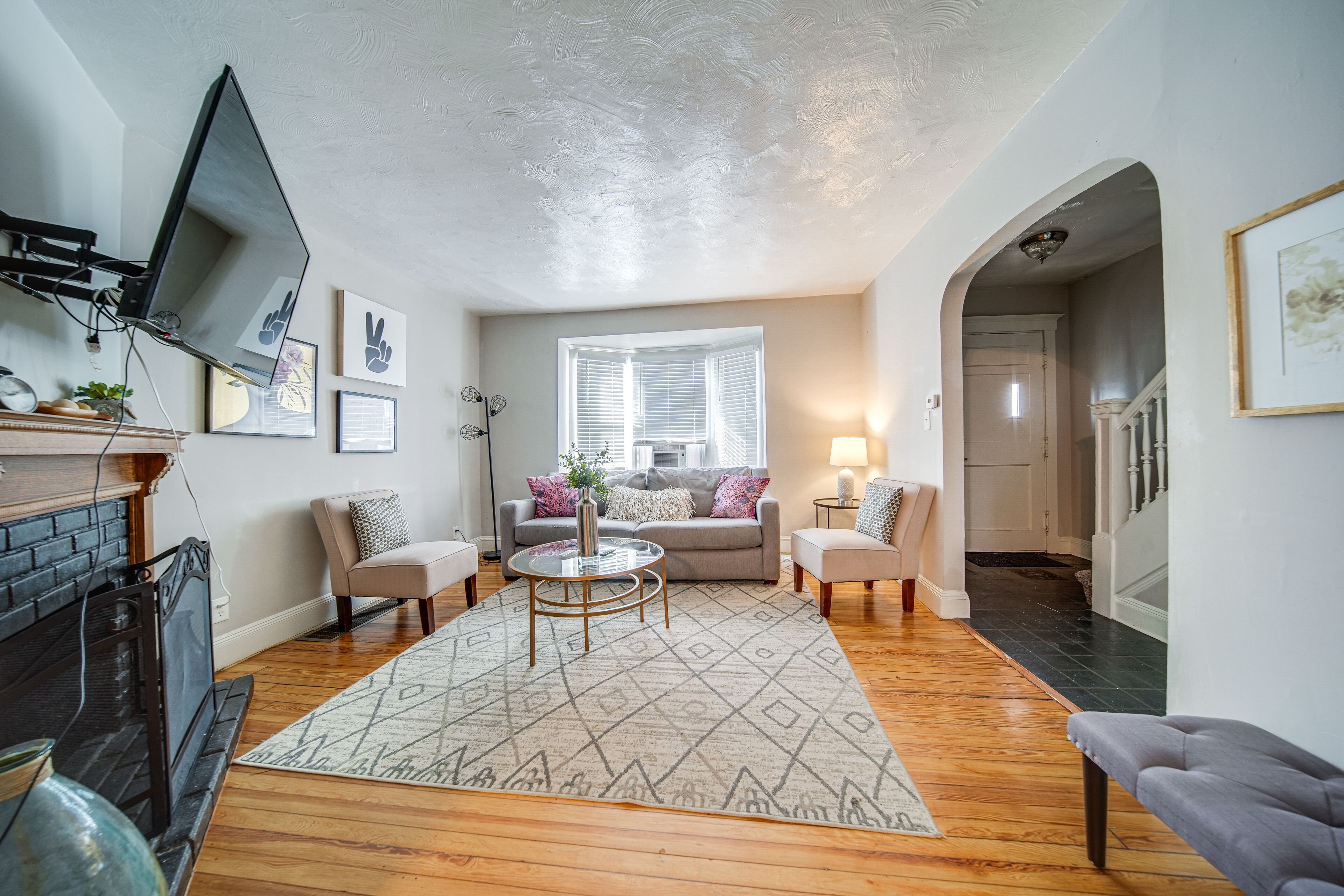 Pet-Friendly Cleveland Townhome, 2 Mi to Downtown!