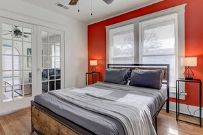 2 Schlafzimmer, Schreibtisch, Bügeleisen/Bügelbrett, kostenloses WLAN