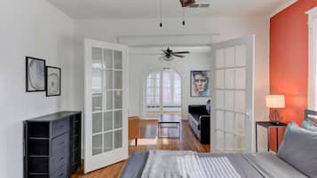 2 soveværelser, skrivebord, strygejern/strygebræt, gratis Wi-Fi