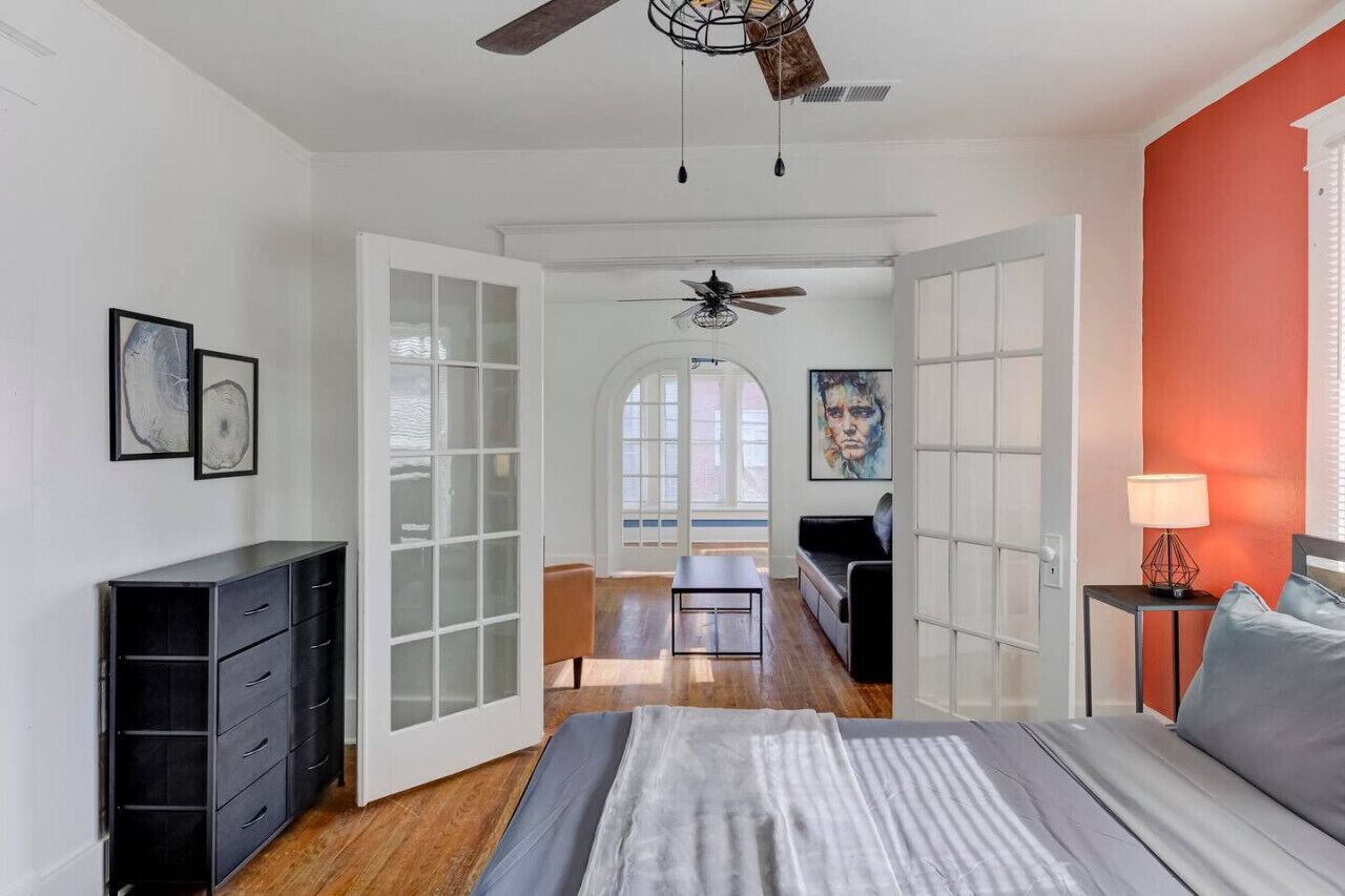 2 bedrooms, desk, iron/ironing board, free WiFi