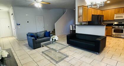 Spacious 3-Bedroom Haven w/King Suite near Strip, WiFi & Free parking
