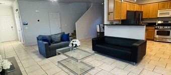 Spacious 3-Bedroom Haven w/King Suite near Strip, WiFi & Free parking