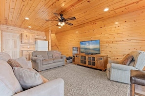 TV - Hill Road Chalet on Benoit Lake in Spooner WI (Spooner)
