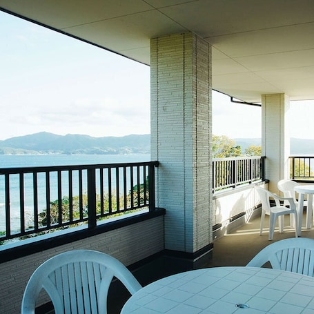 Outdoor dining. Myojinzakiso