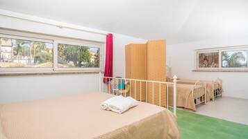 1 bedroom, iron/ironing board, bed sheets