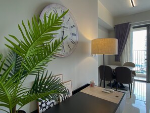 Dining - Zeus Living - Minimal Spacious 3bed in Masteri An Phu (Thành phố Hồ Chí Minh)