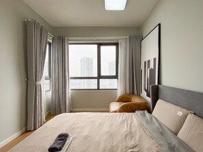 3 slaapkamers, een strijkplank/strijkijzer, wifi, beddengoed