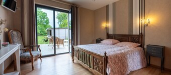 Villa 'La Léa' with Private Terrace, Private Garden and Wi-Fi