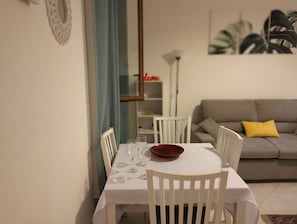Ruokailu