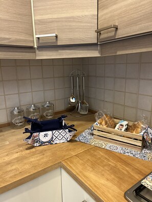 Dining - La Logia Apartment (Palermo)