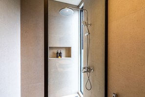 Design-Villa | Dusche im Bad