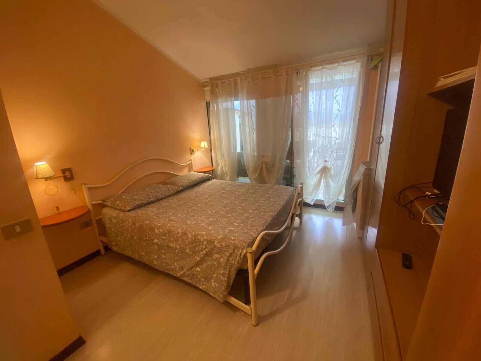 1 Schlafzimmer, Bügeleisen/Bügelbrett, Bettwäsche