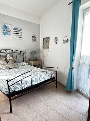 2 Schlafzimmer, Bügeleisen/Bügelbrett, Bettwäsche