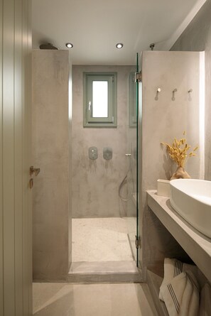 Doccia, asciugacapelli, asciugamani