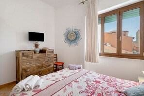 2 chambres, fer et planche à repasser