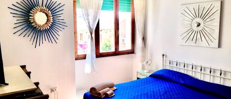 2 bedrooms, iron/ironing board