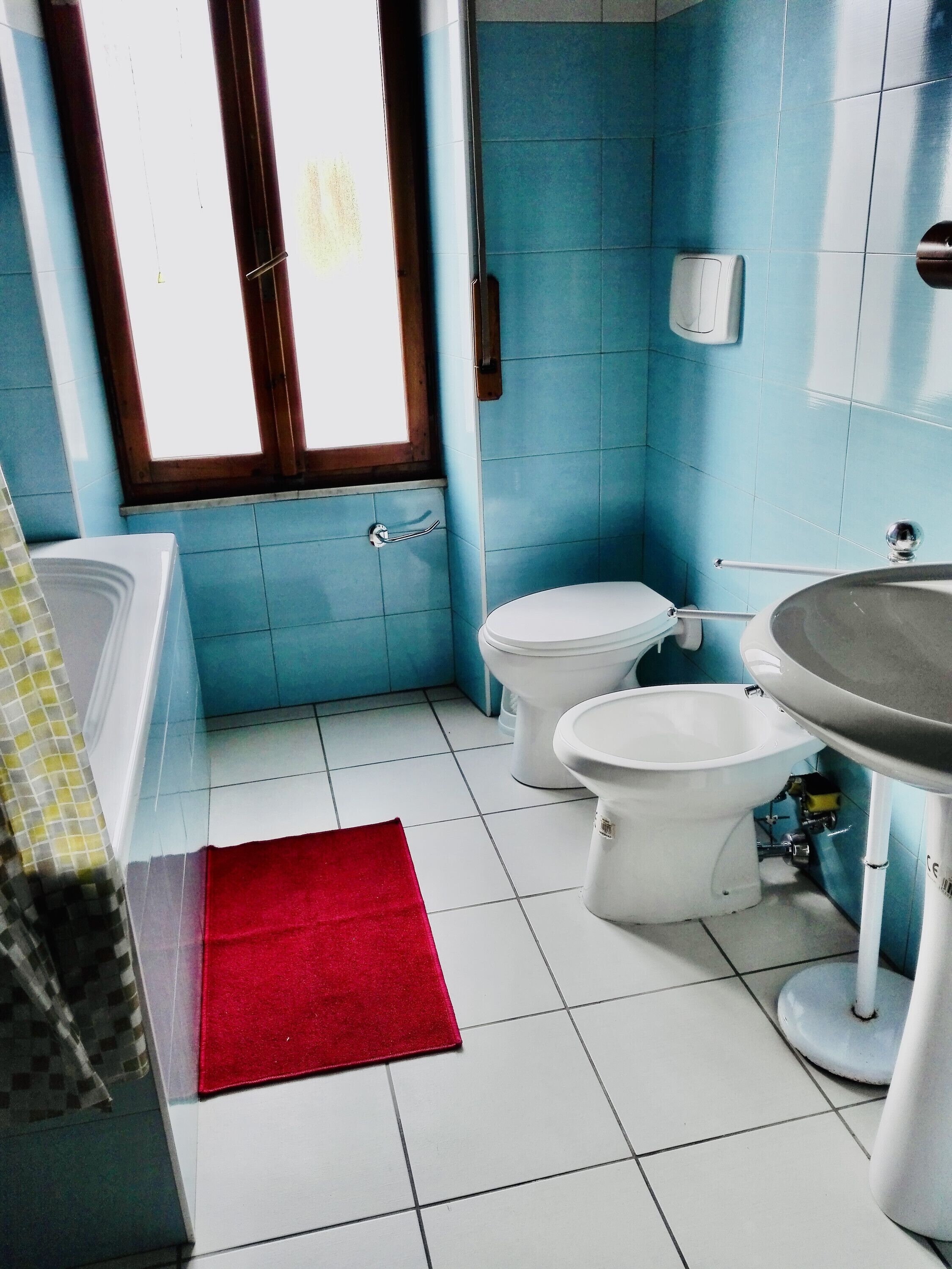 Douche, sèche-cheveux