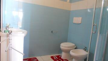 Een douche, een haardroger